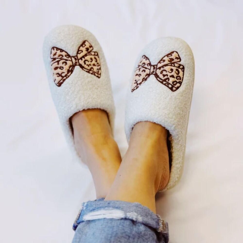 Off White Cheetah Animal Print Bow Cozy Lounge Slippers US 9 / 10